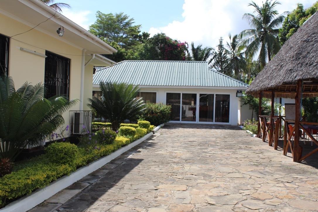Idc Guest House Bagamoyo Exterior photo